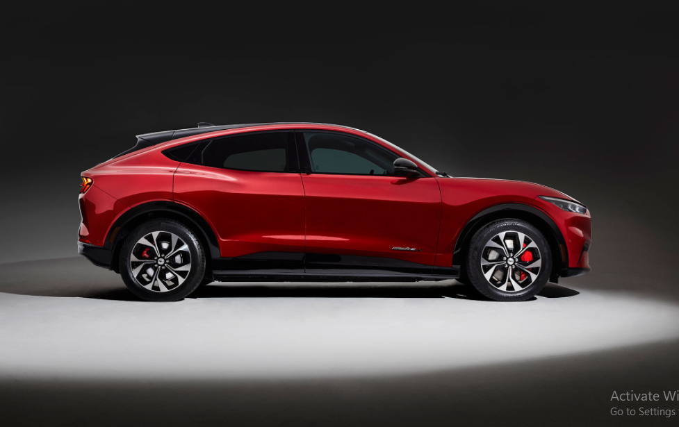 2022 Ford Mustang Mach E GT