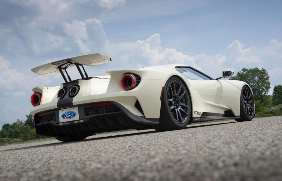 New Ford GT Supercar 2023 Specs