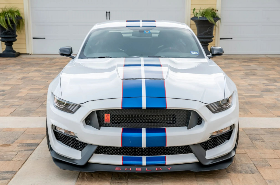 2024 Ford Mustang Shelby GT350R : Rumors, Color, Release And Review