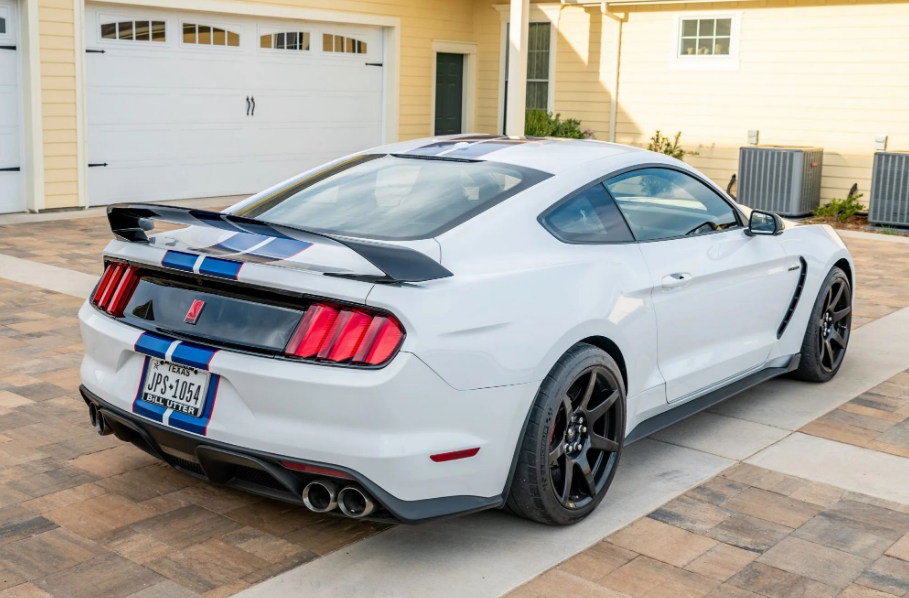 2024 Ford Mustang Shelby GT350R Rumors, Color, Release And Review