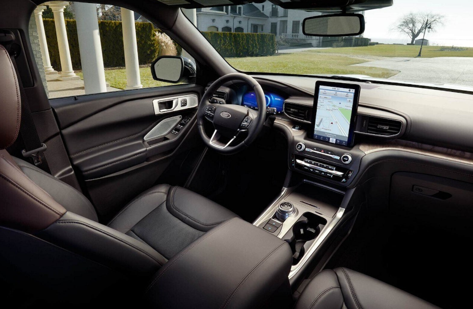 2024 Ford Explorer XLT Interior