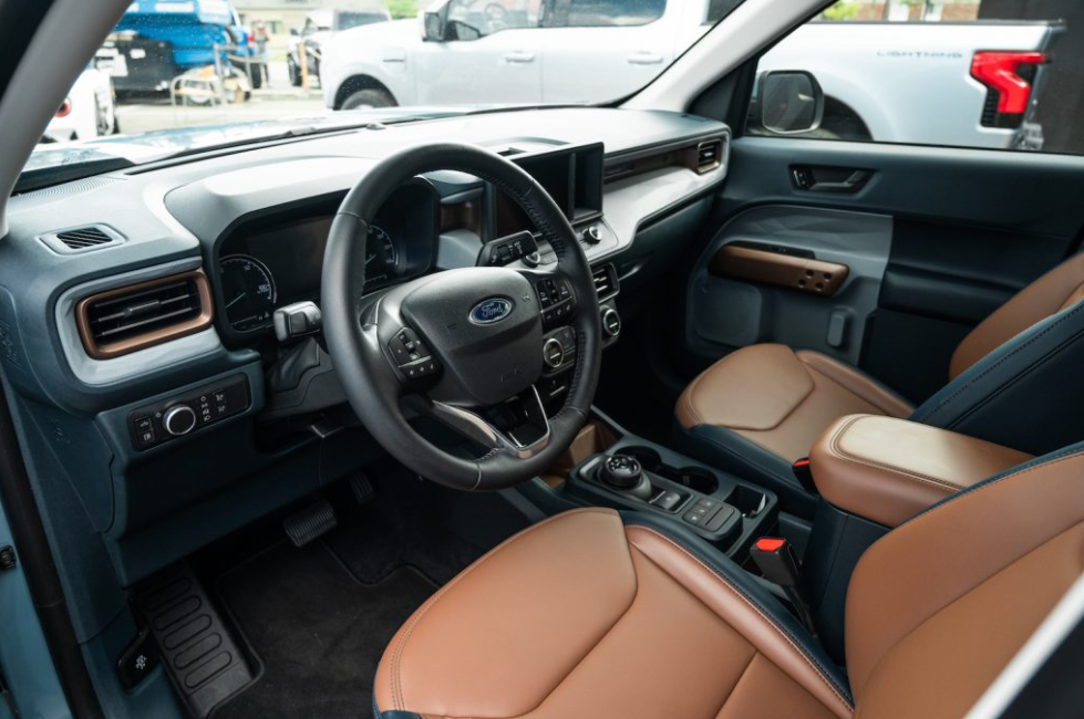 2024 Ford Maverick AWD Interior